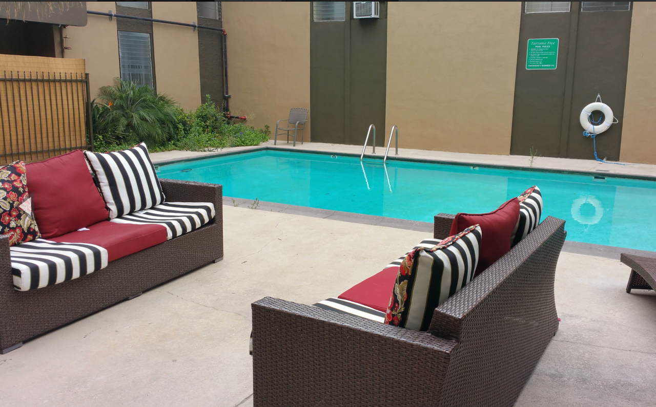 Tarzana Five Apartments - Photo 7 of 8
