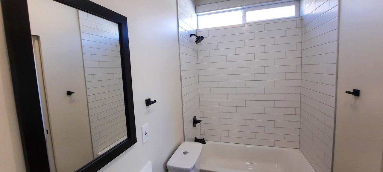 1027 E Mckinley St #A - Photo 3 of 8