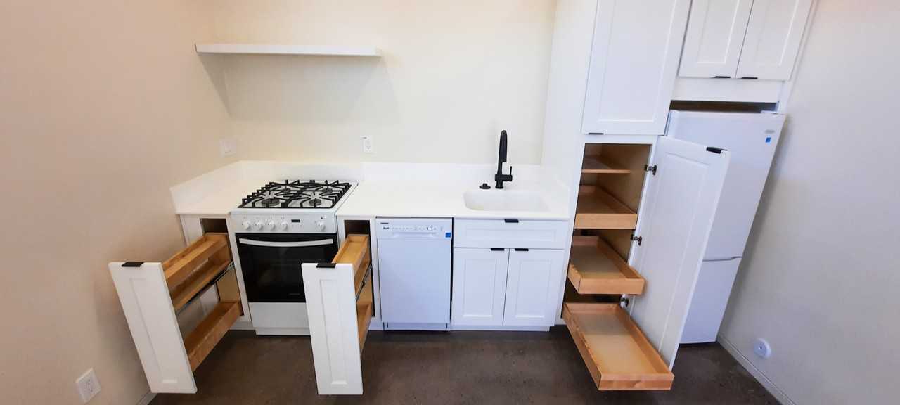 1027 E Mckinley St #A - Photo 6 of 8