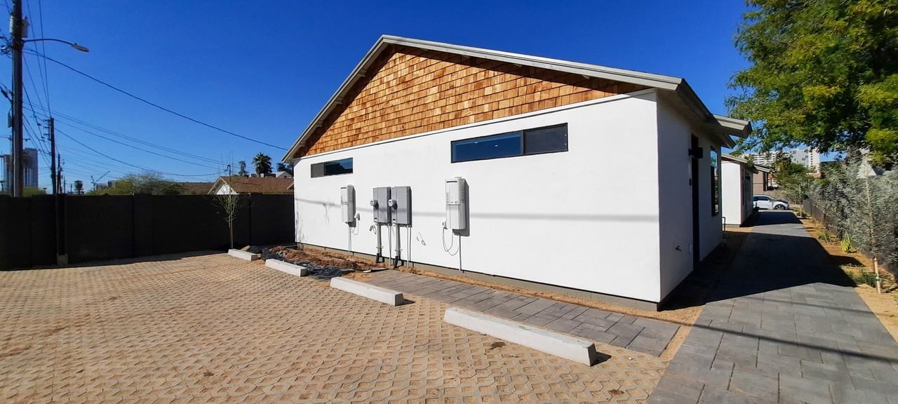 1027 E Mckinley St #A - Photo 4 of 8