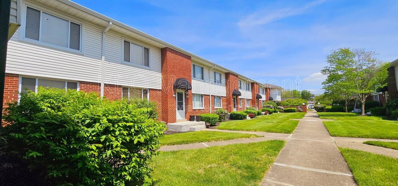 1059 Wilmington Ave #1 - Photo 4 of 25