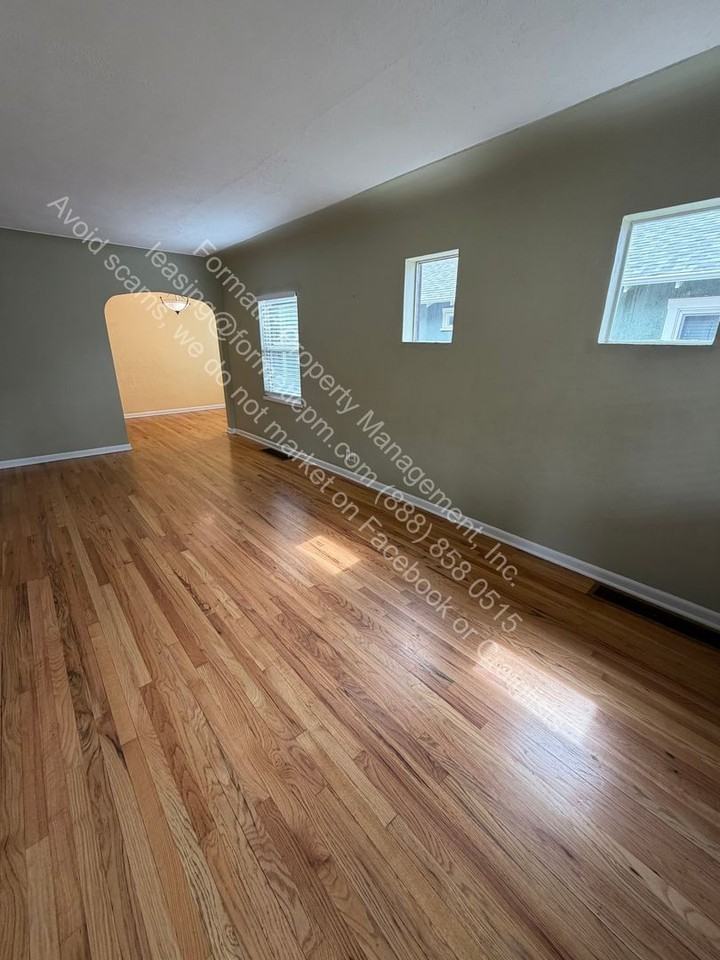 2246 S Corona St - Photo 3 of 15