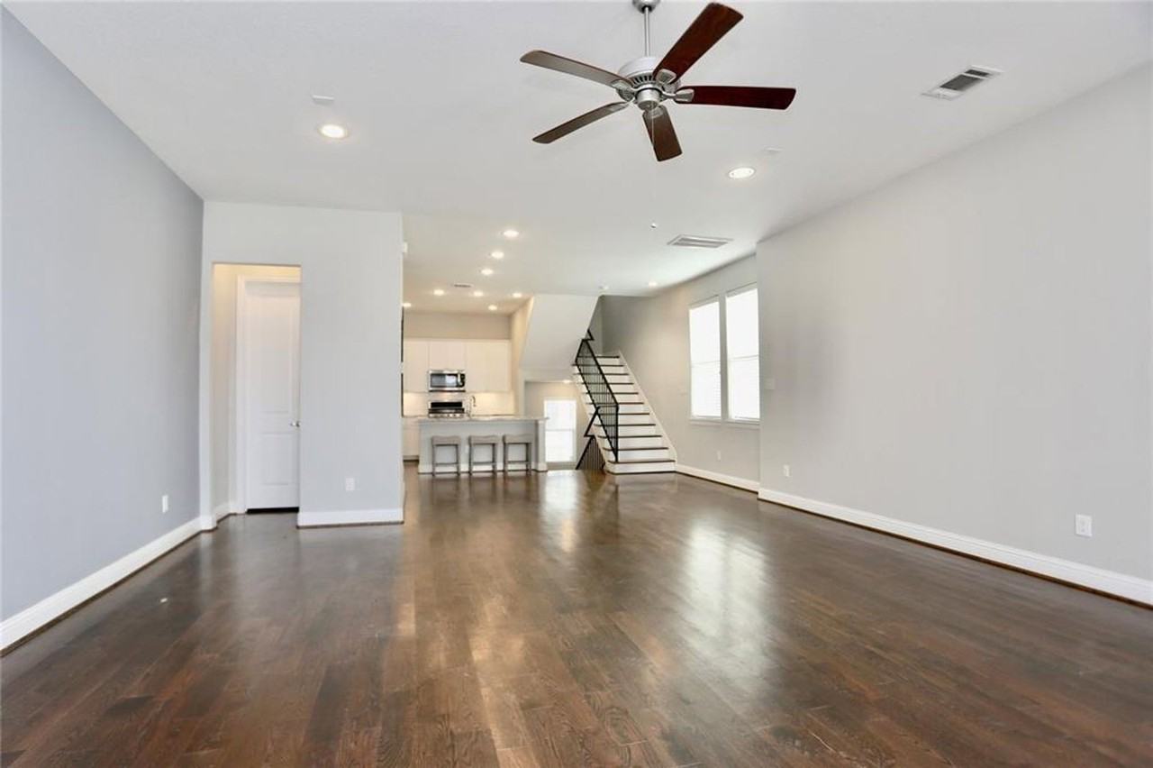 1227 W 19th St #A - Photo 5 of 25