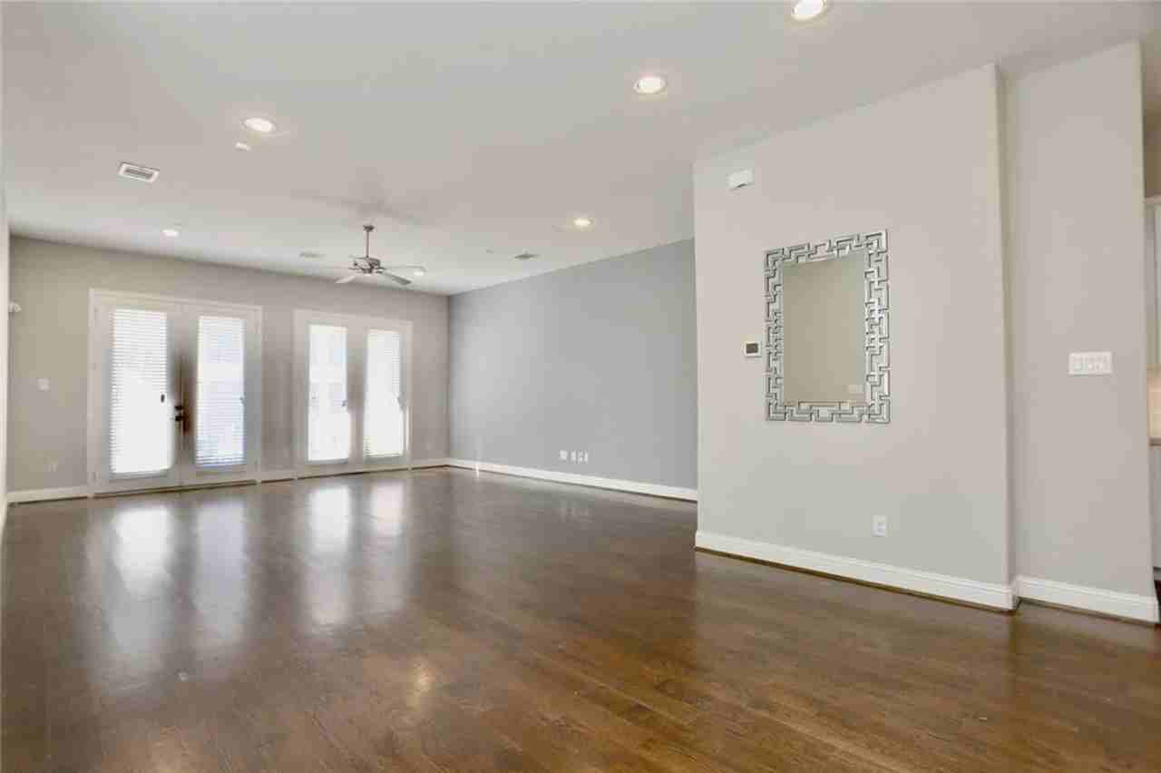 1227 W 19th St #A - Photo 6 of 25