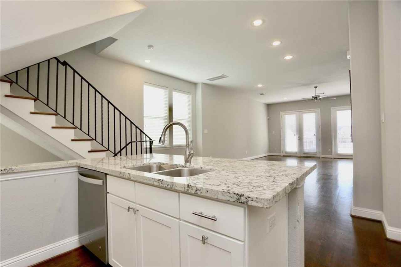 1227 W 19th St #A - Photo 7 of 25