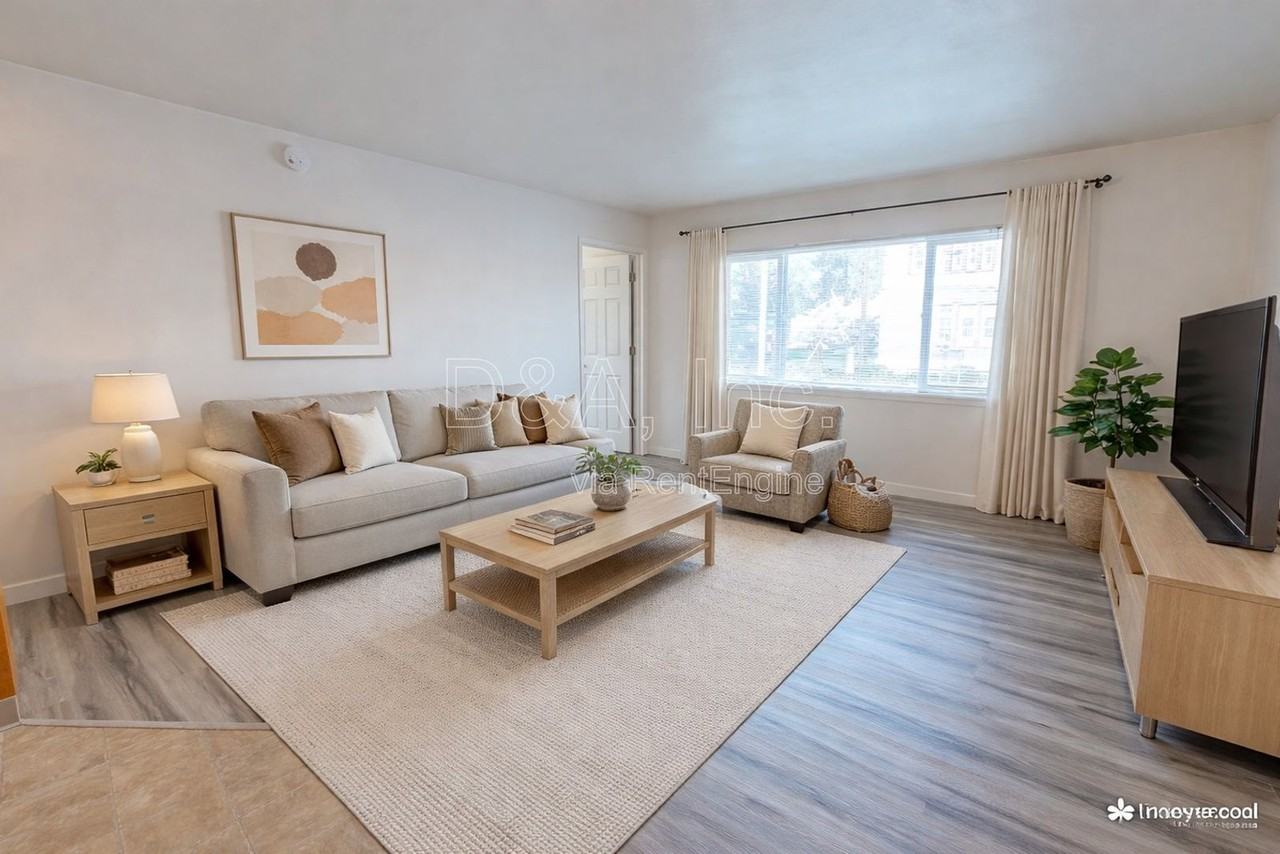 111 Nw 11th St #102 - Photo 2 of 15