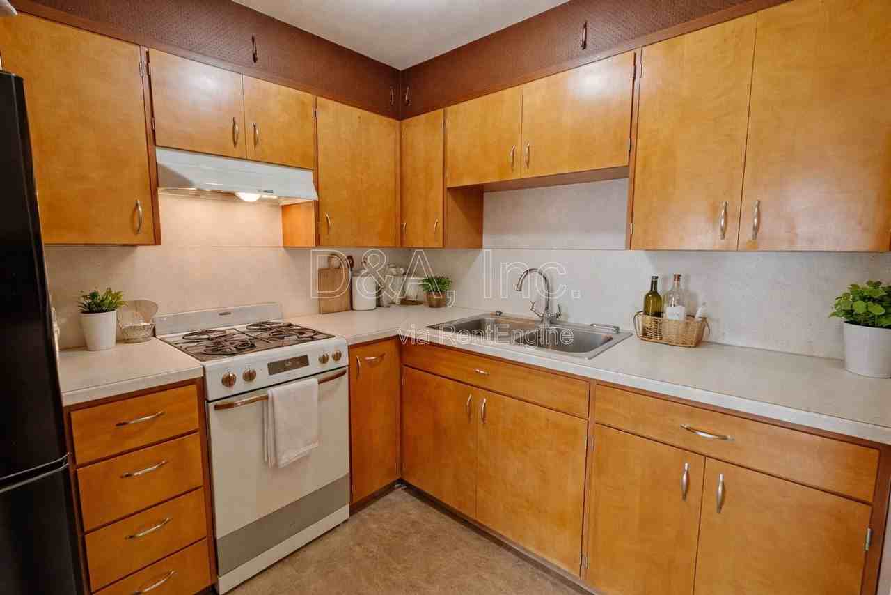 111 Nw 11th St #102 - Photo 5 of 15