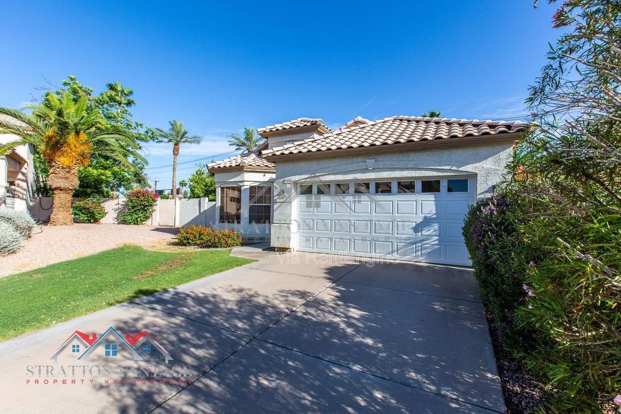 1891 E Brentrup Dr - Photo 2 of 50