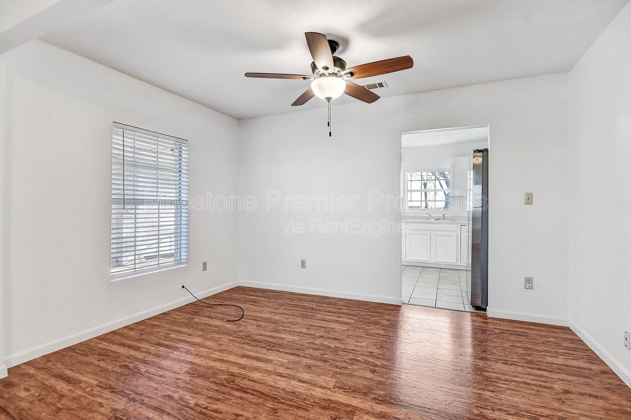 2620 Ford Rd - Photo 6 of 21