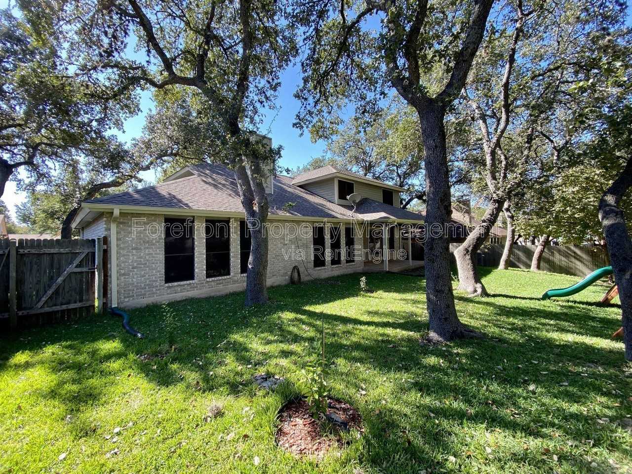 8911 Shady Leaf - Photo 7 of 50