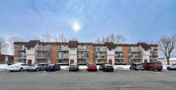 featured image of 2404 Marquette Rd #3