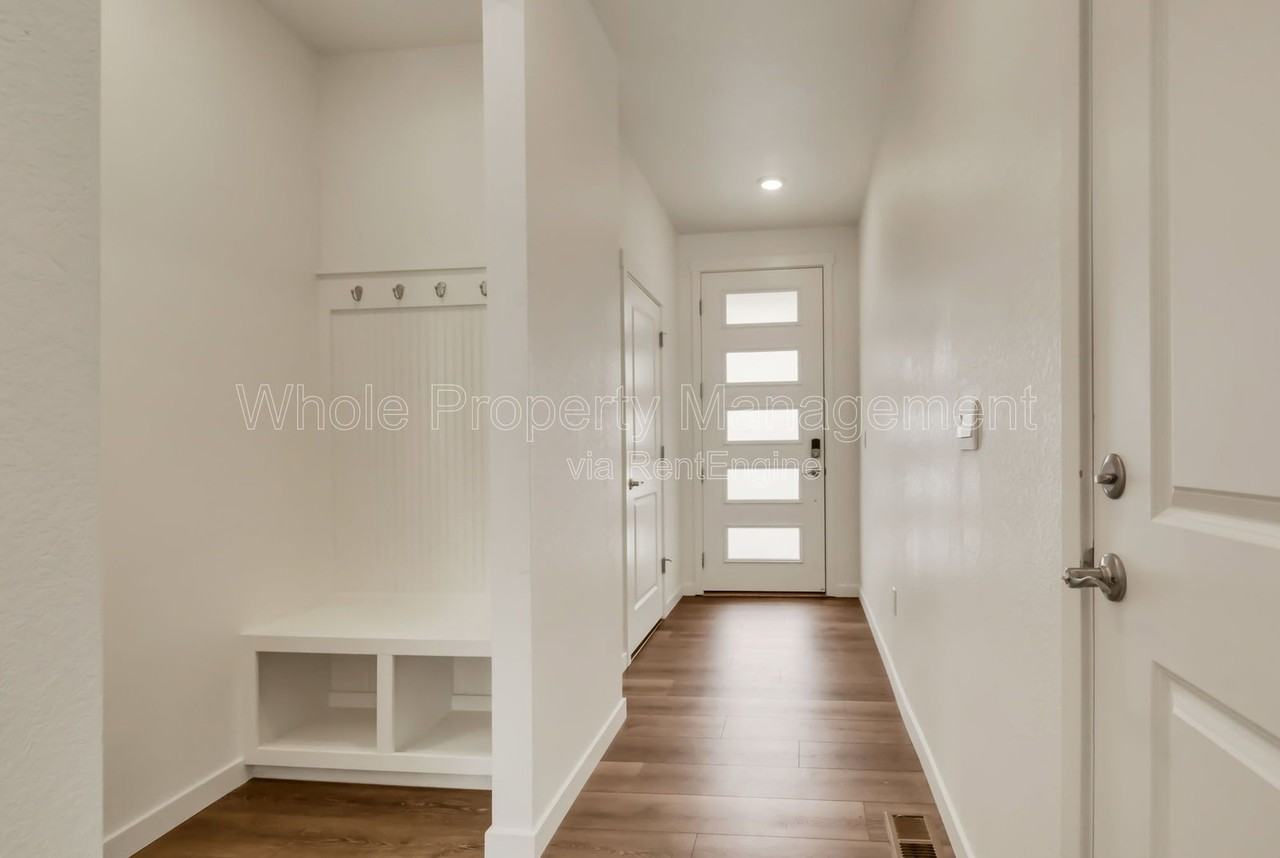 18047 Dandy Brush Dr - Photo 3 of 27