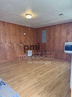 687 Ada St - Photo 2 of 14