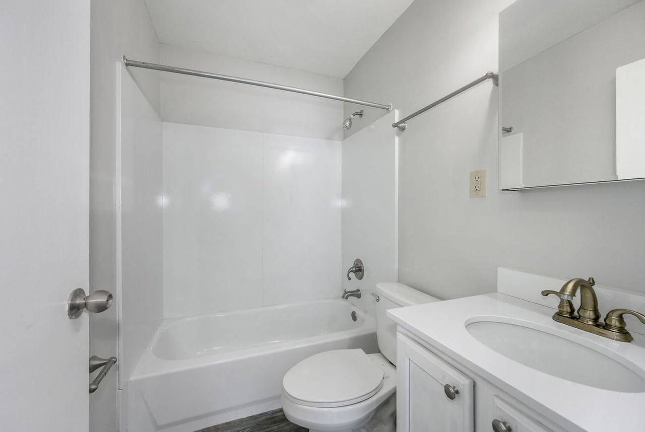 3505 Telford St #F - Photo 5 of 13