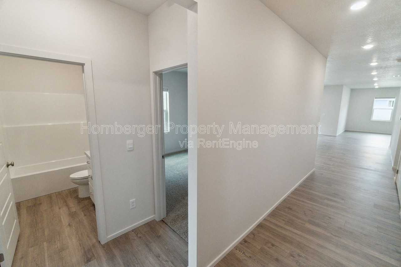 5508 W Jamestown Ln - Photo 5 of 30