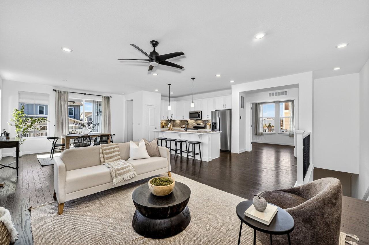 6311 Stable View St - Photo 5 of 39