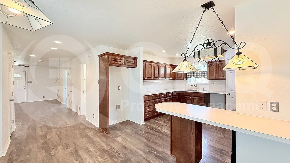 230 Clarence Rd - Photo 4 of 23