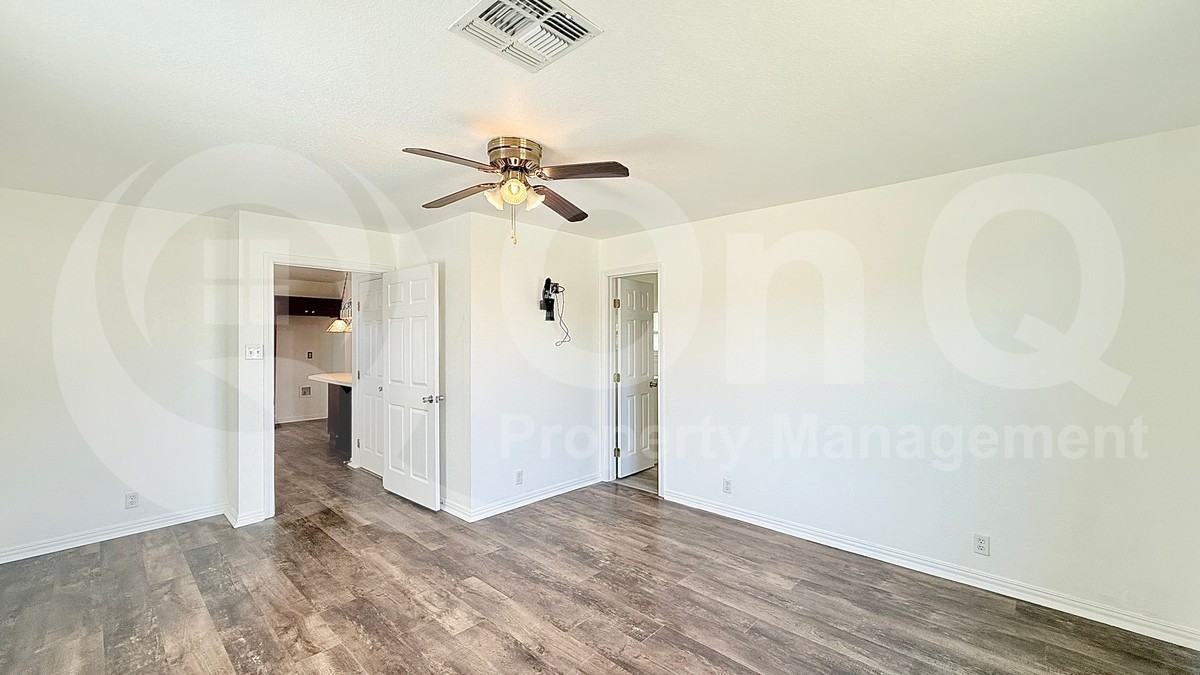 230 Clarence Rd - Photo 7 of 23