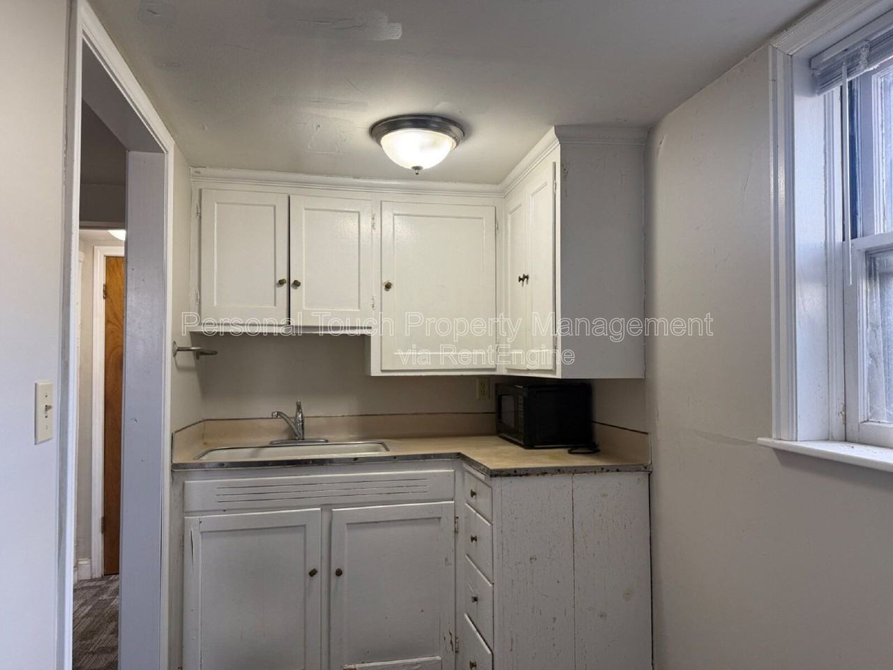 728 8th St N #3 - Photo 4 of 11