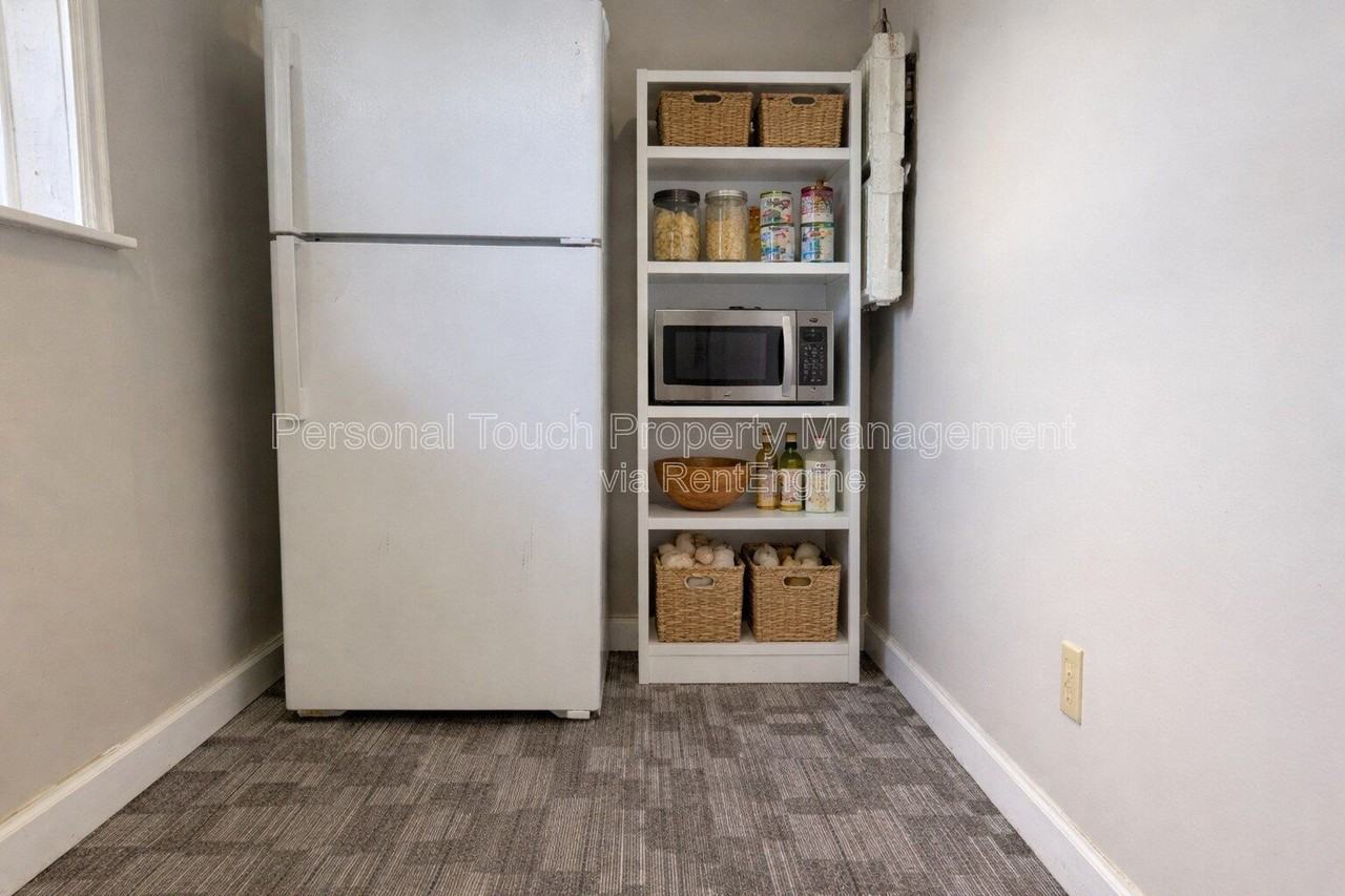 728 8th St N #3 - Photo 5 of 11