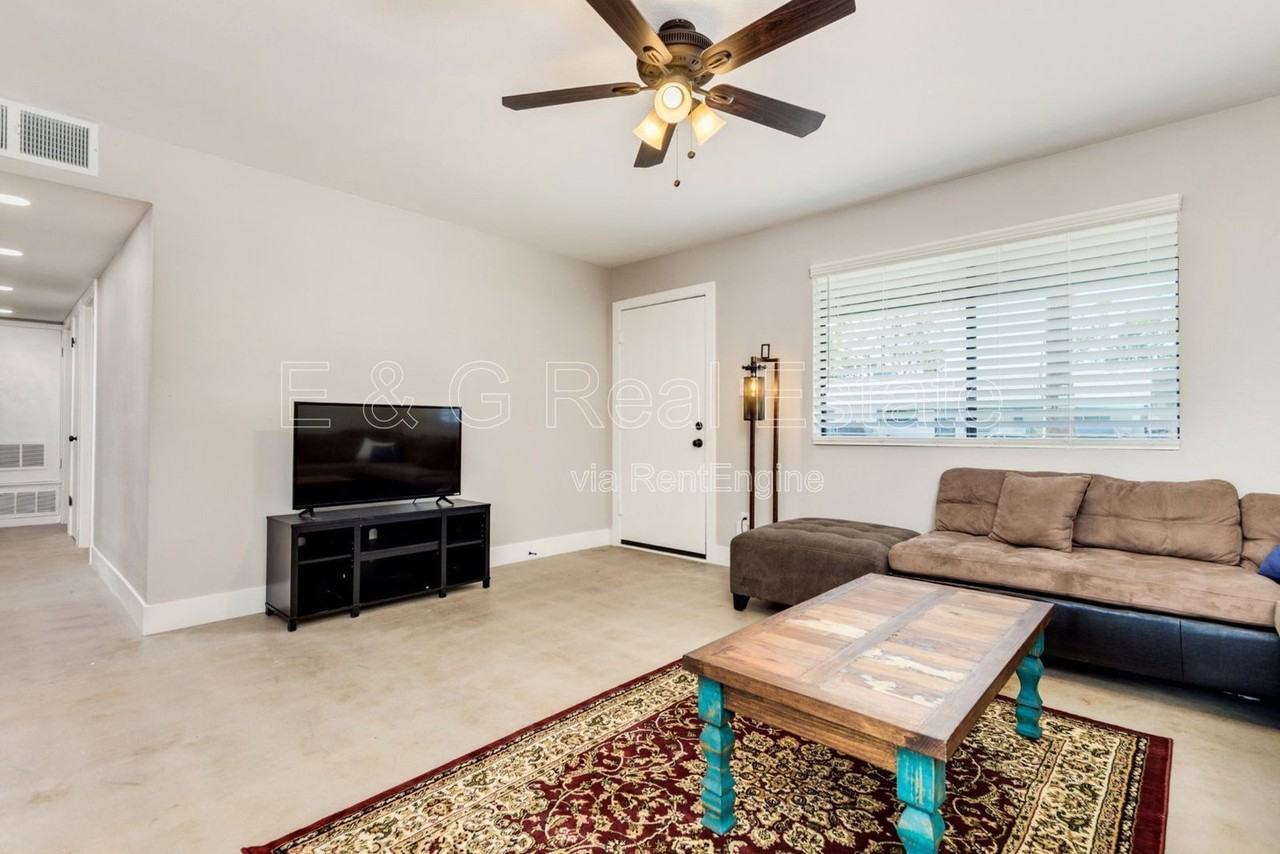 16 W Geneva Dr - Photo 5 of 20