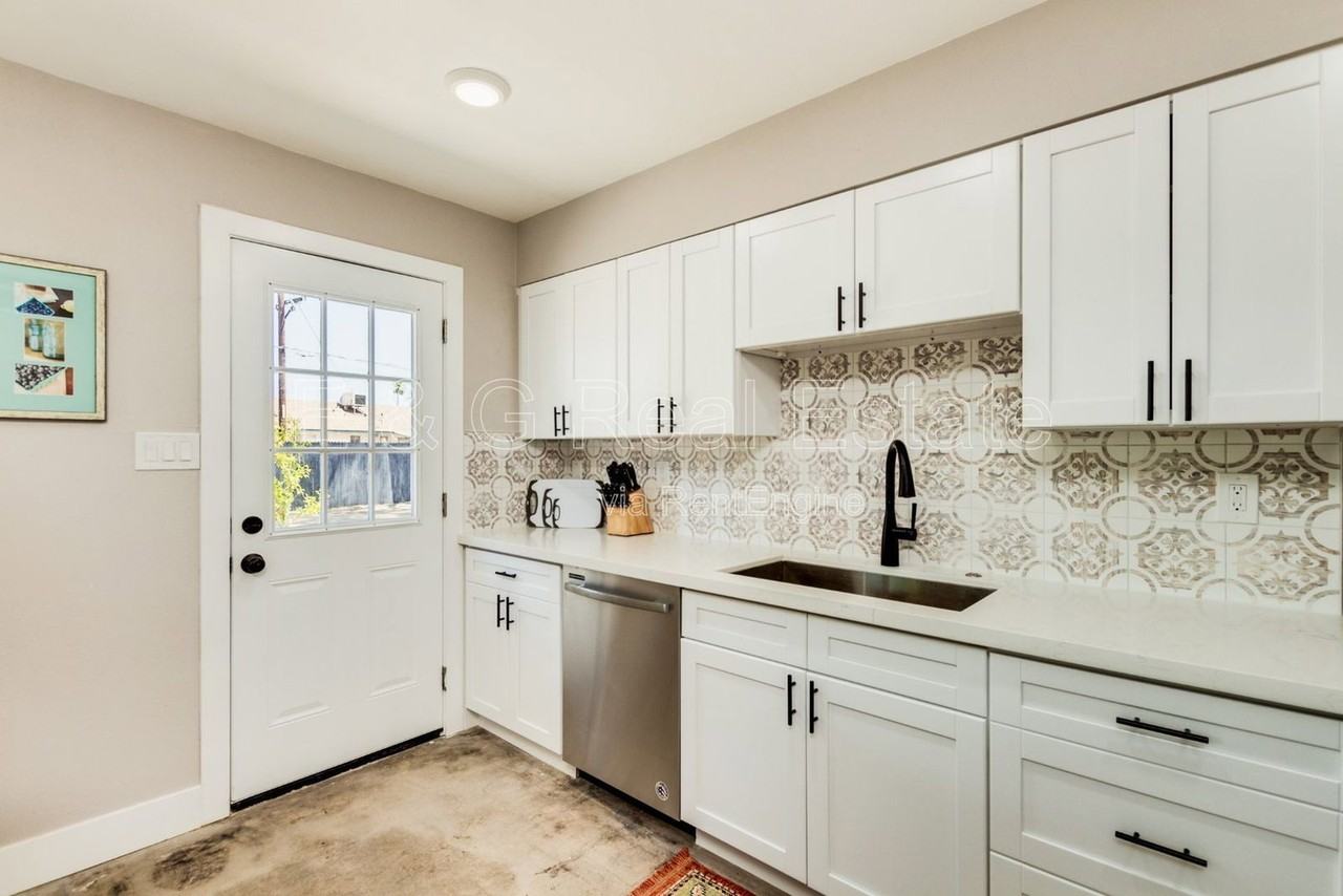 16 W Geneva Dr - Photo 7 of 20