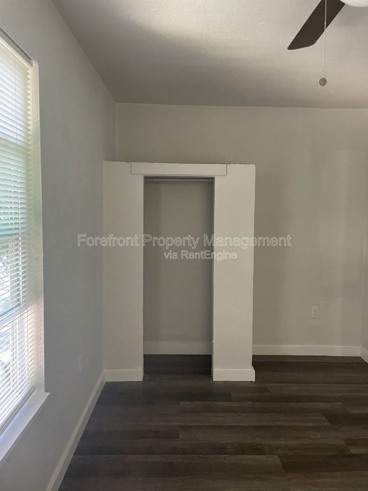 4818 Monterey St #202 - Photo 4 of 16