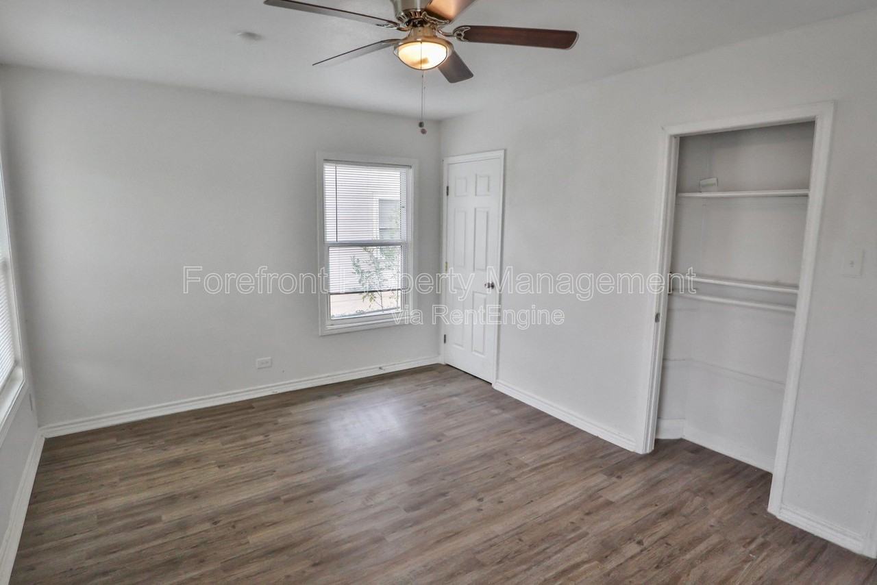 2426 Cincinnati Ave - Photo 5 of 19