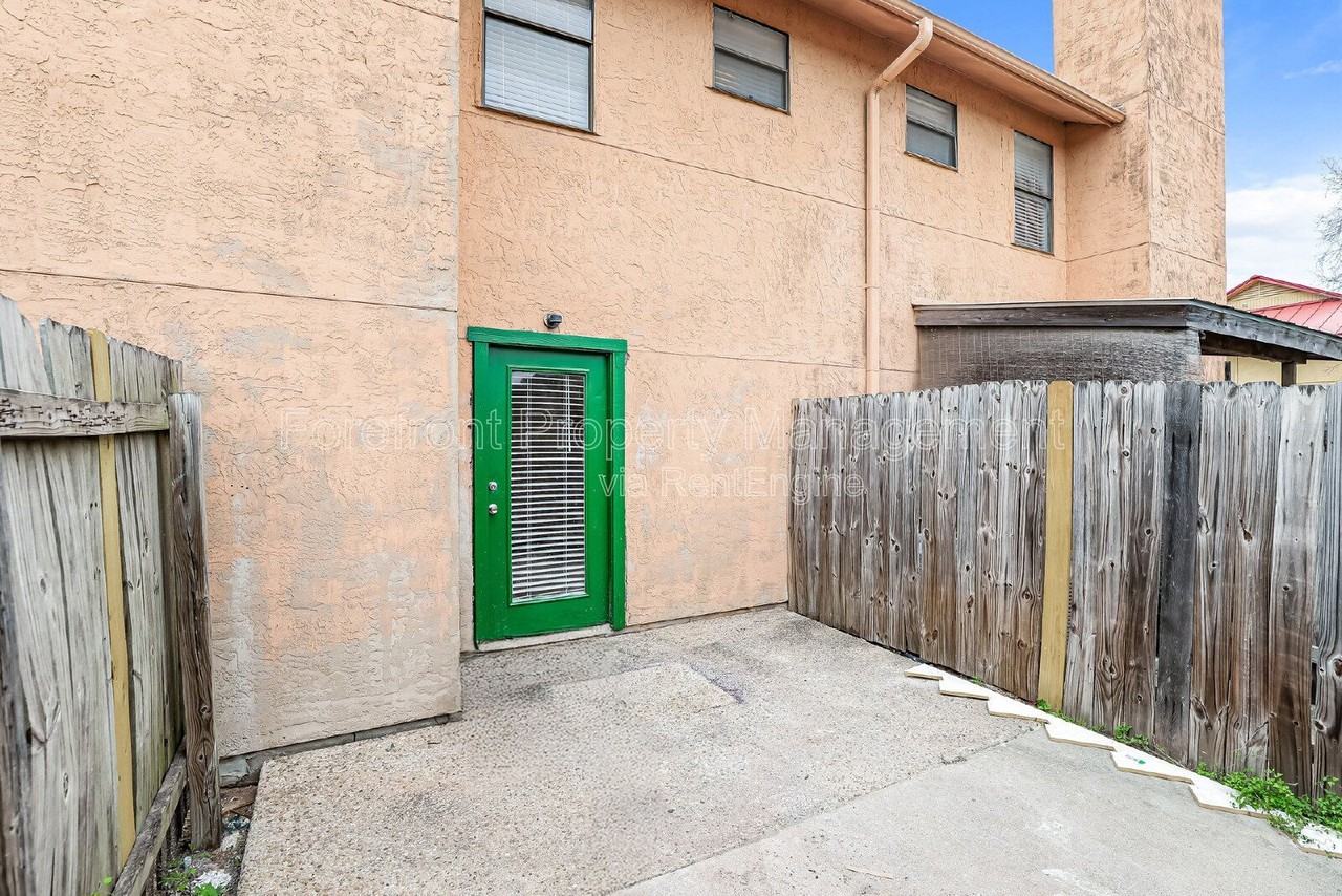 7802 Richard Frank Way #2 - Photo 4 of 21