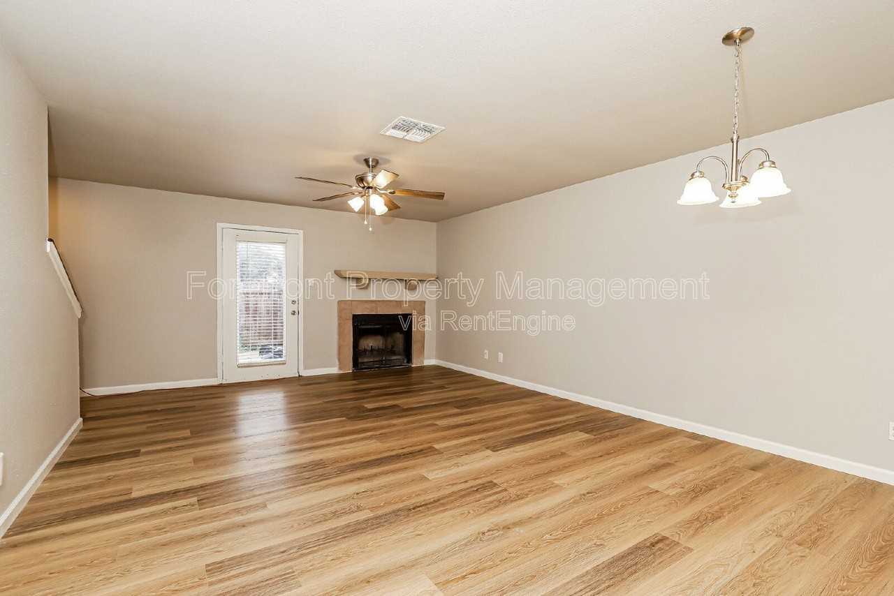 7802 Richard Frank Way #2 - Photo 5 of 21