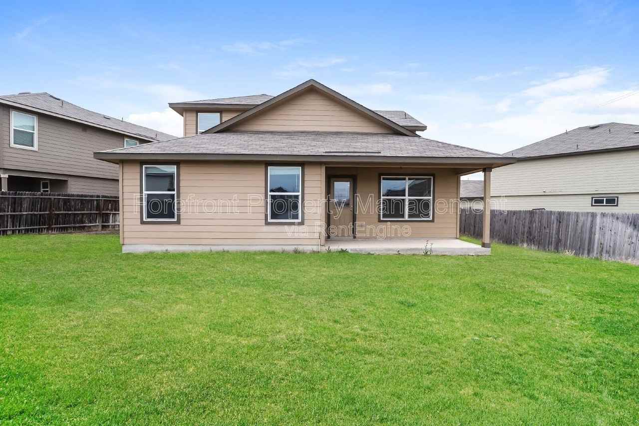 2935 Thackery Grv - Photo 3 of 41