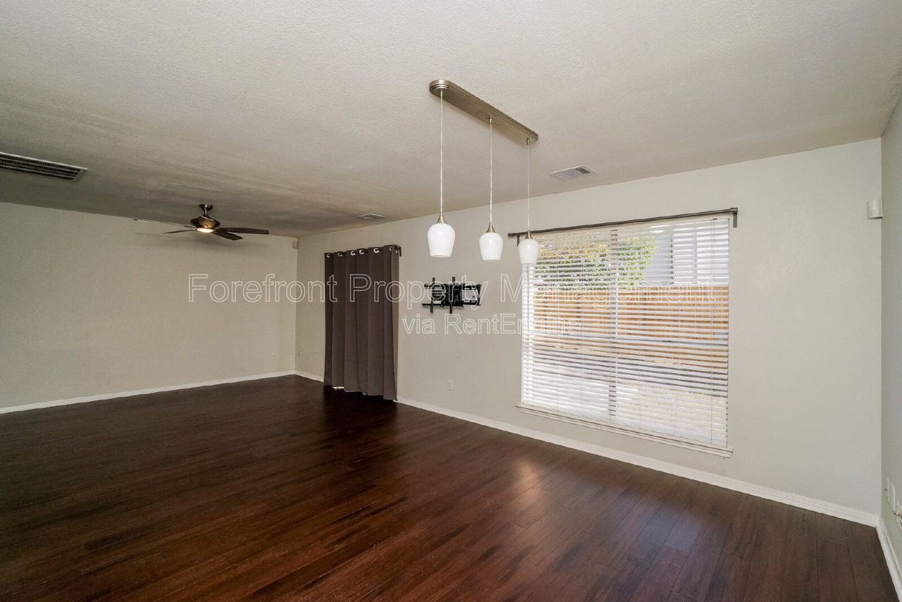 5806 Elk Lake Dr - Photo 6 of 21