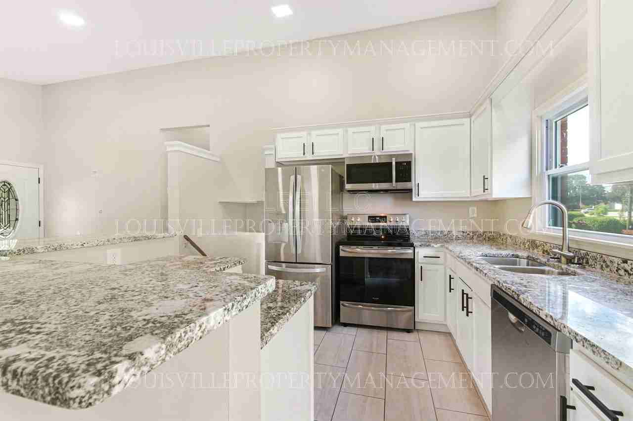 3817 Klondike Ln - Photo 4 of 28