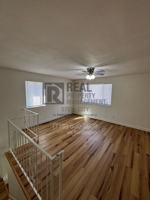 featured image of 607 W 15th St