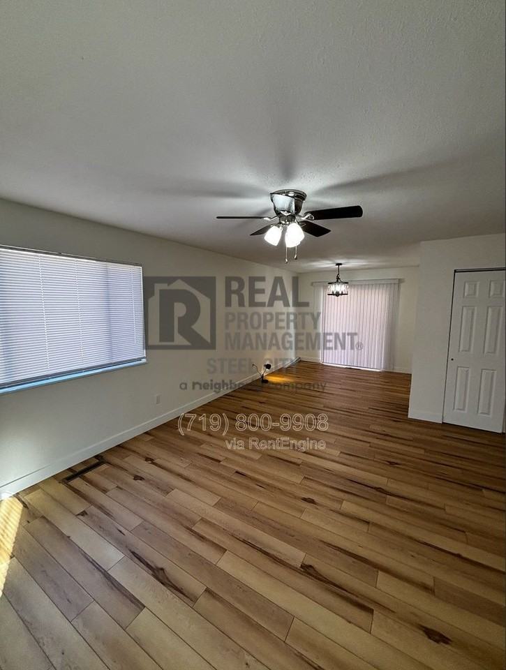 607 W 15th St - Photo 2 of 15