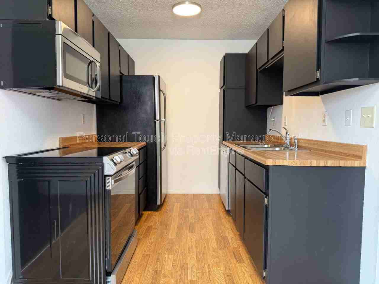 2131 2nd Ave E - Photo 2 of 31