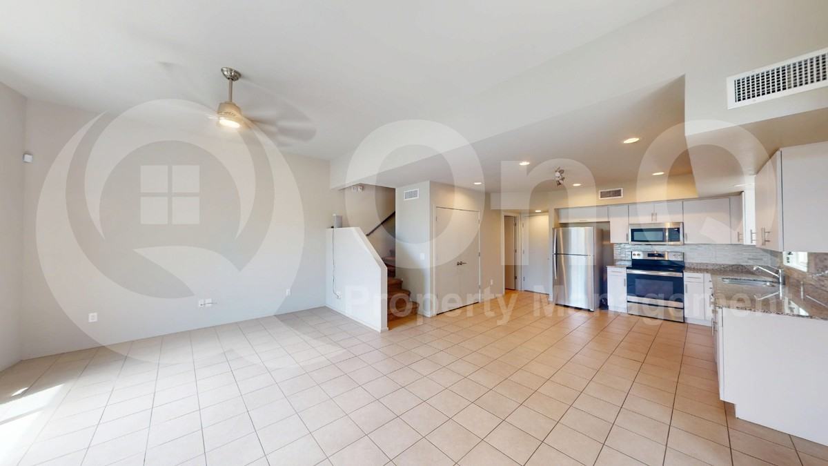 848 E Park Modern Dr - Photo 4 of 21