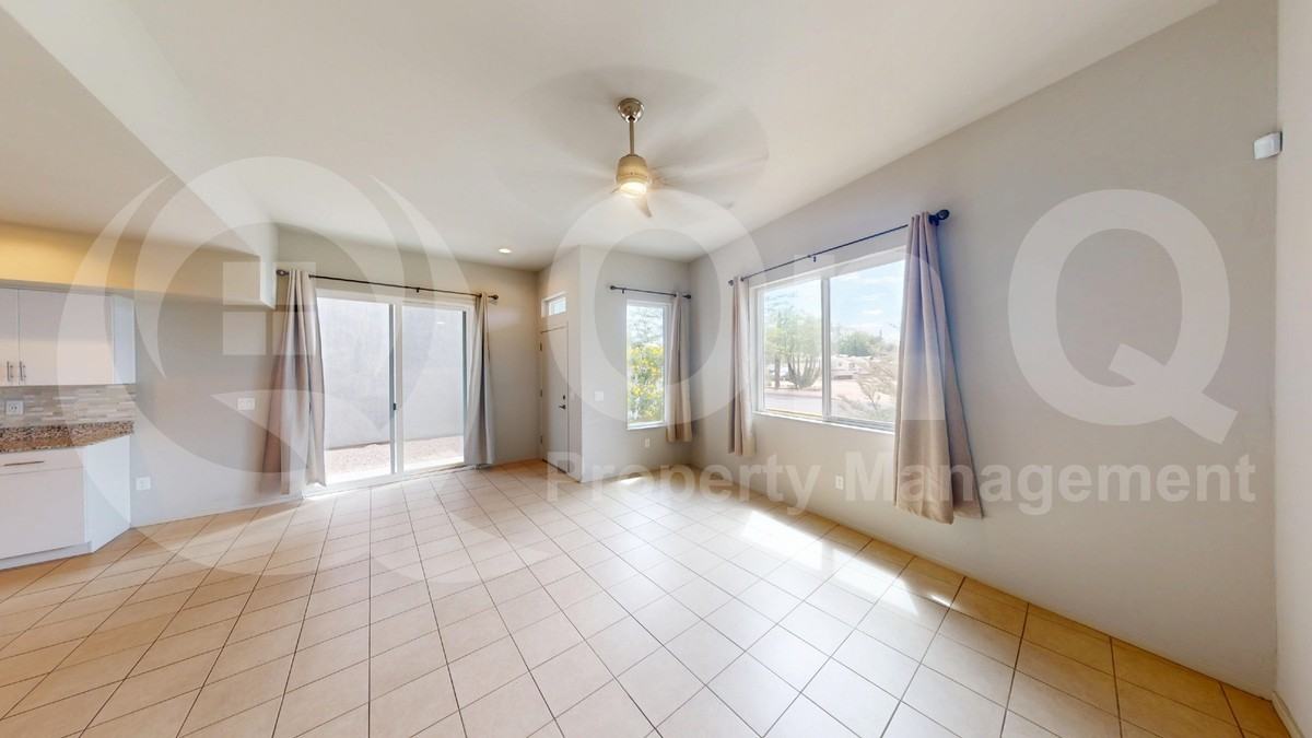 848 E Park Modern Dr - Photo 5 of 21