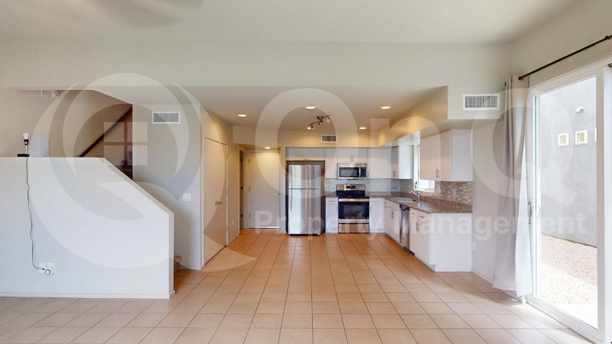 848 E Park Modern Dr - Photo 7 of 21