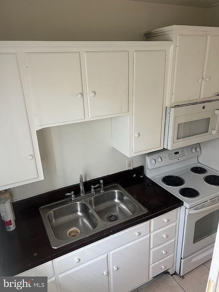 38 Conestoga St - Photo 4 of 12