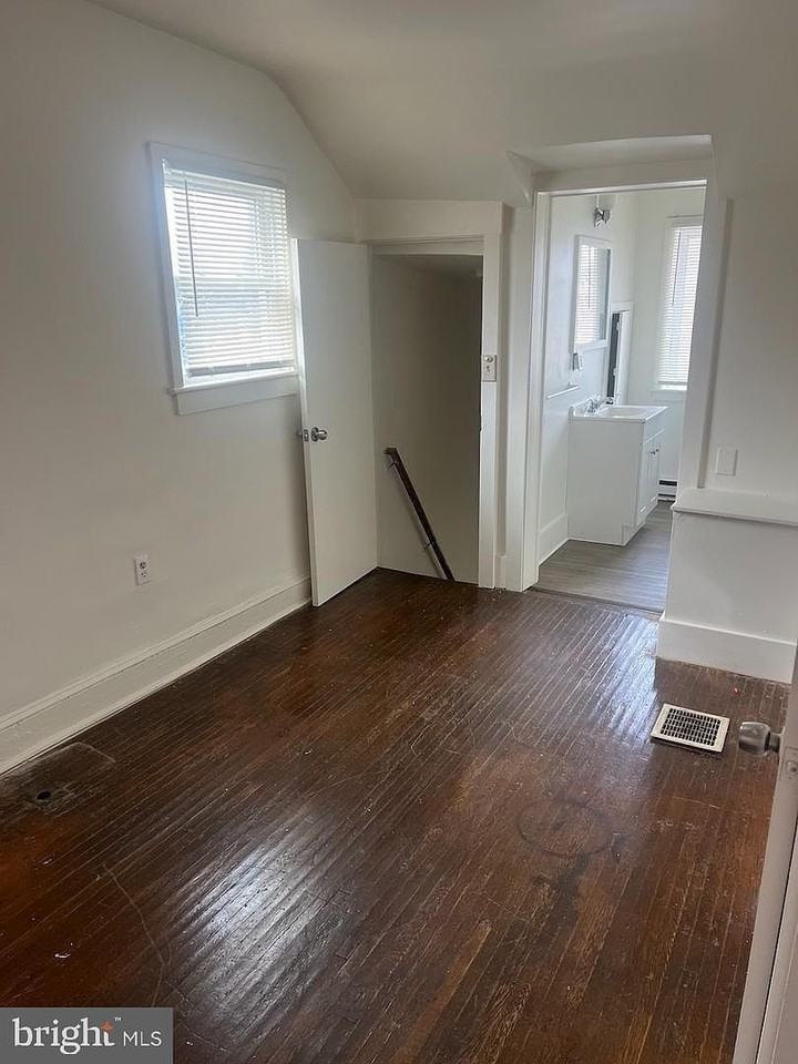 38 Conestoga St - Photo 5 of 12