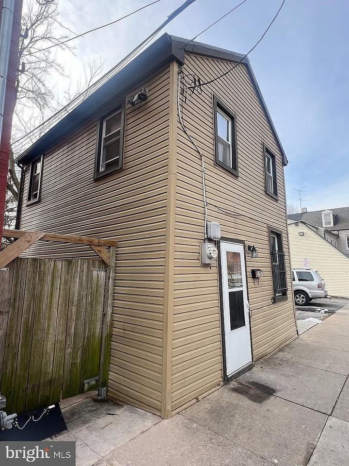 38 Conestoga St - Photo 3 of 16