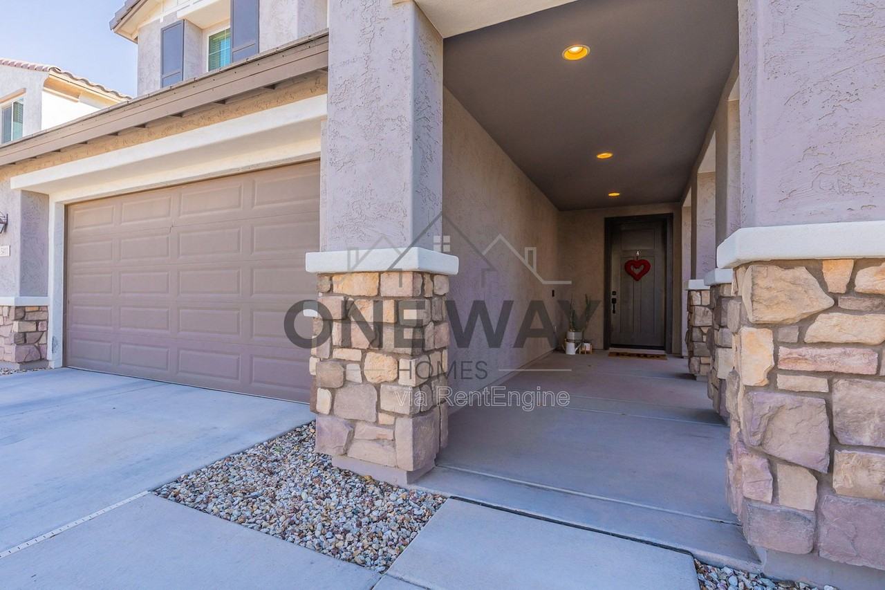 5411 S Canyon Rim - Photo 4 of 50