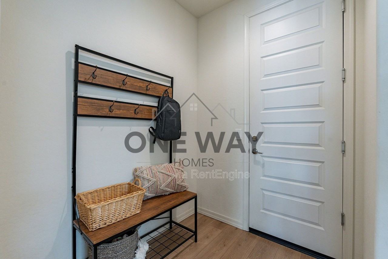 5411 S Canyon Rim - Photo 6 of 50