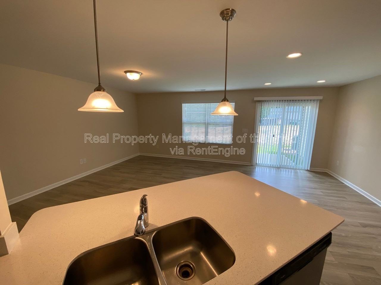 3907 Copperfield Court - Photo 4 of 20