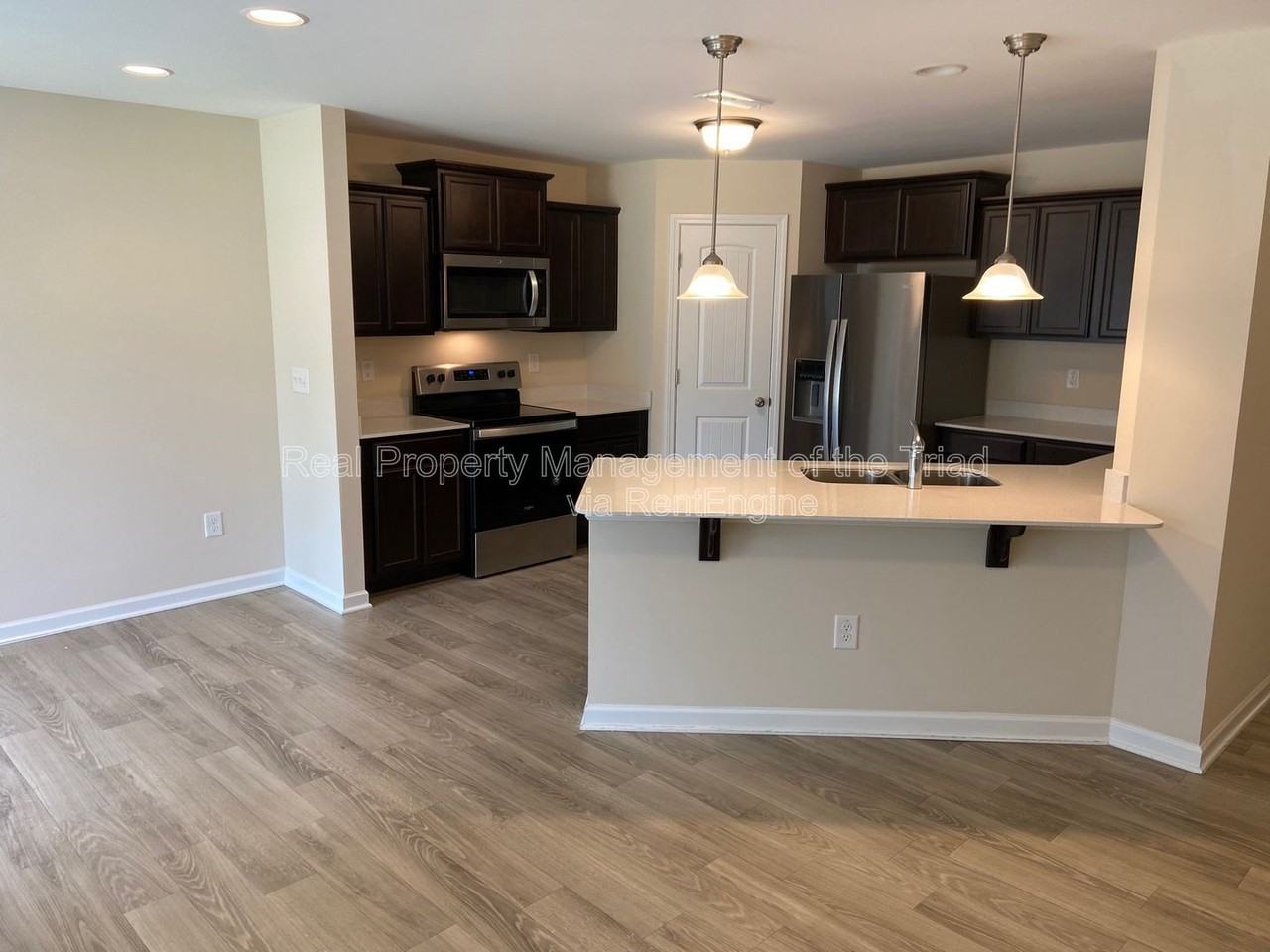 3907 Copperfield Court - Photo 5 of 20