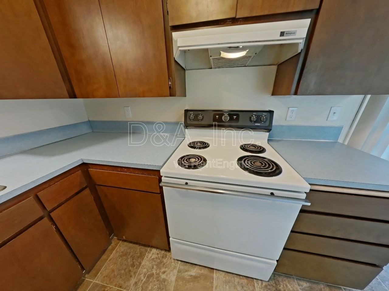 1909 Main St #B - Photo 7 of 16