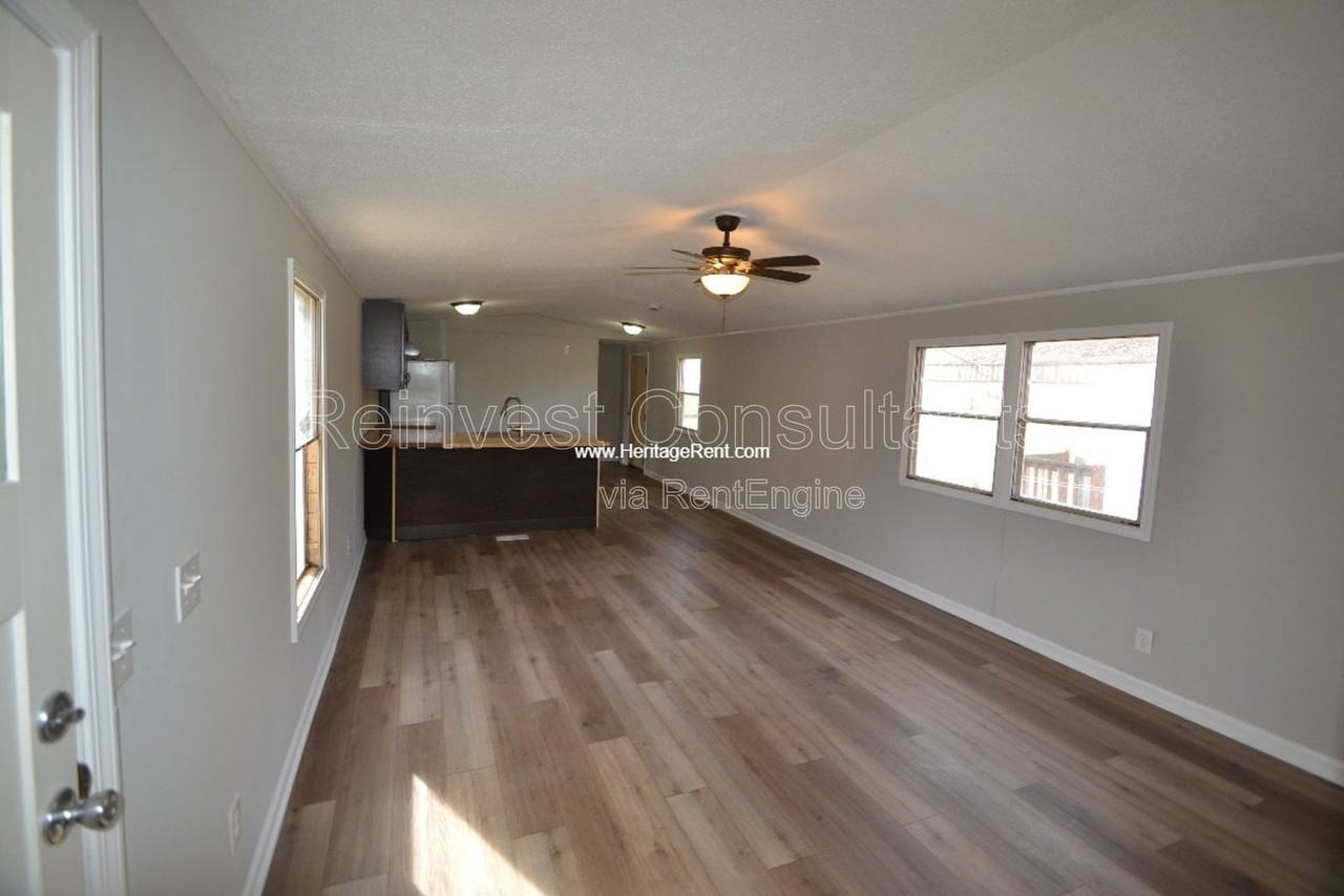 11049 Stephens Rd - Photo 2 of 13