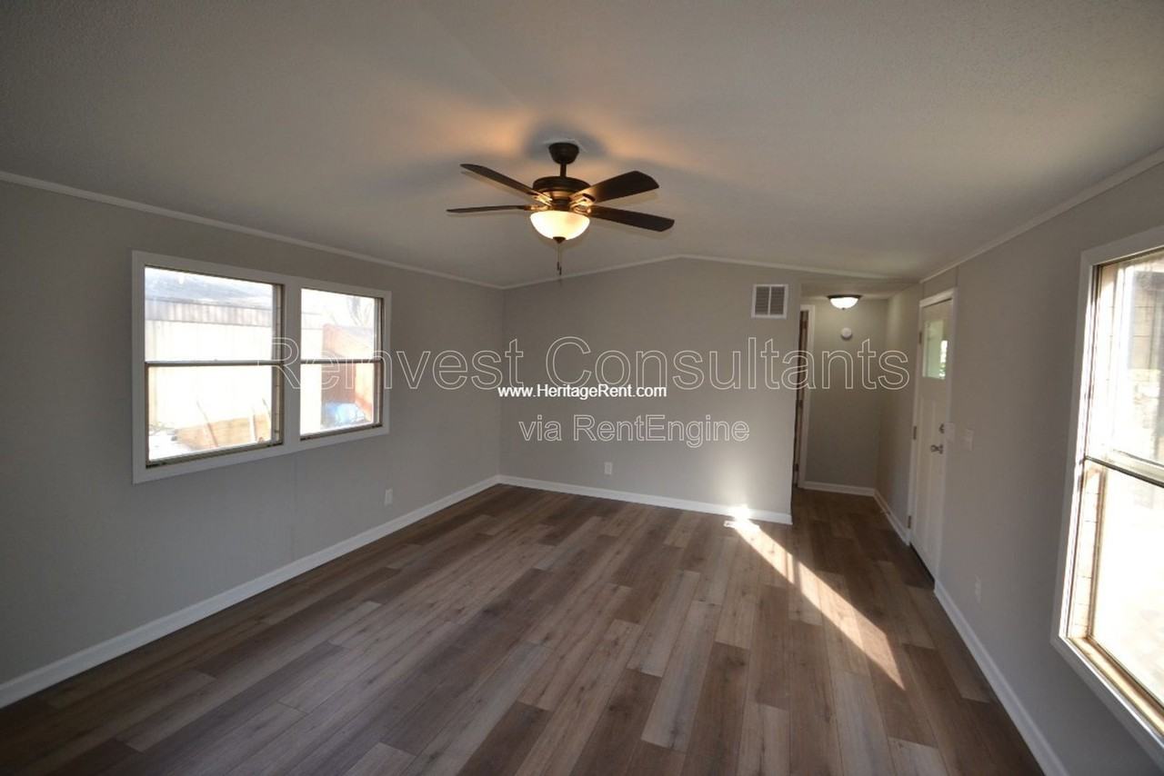 11049 Stephens Rd - Photo 3 of 13