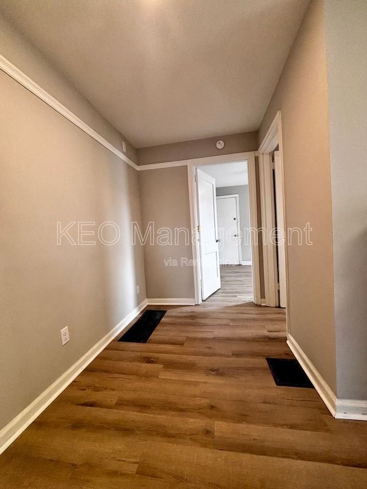 235 E Xenia Dr #AA - Photo 5 of 12